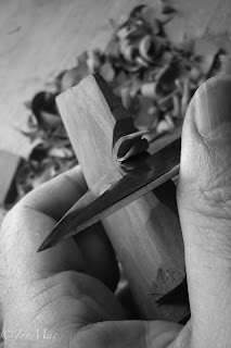<img alt=”" src=”Image URL” title=”spoon carving tutorial” alt=”spoon carving-spooncarving”/>